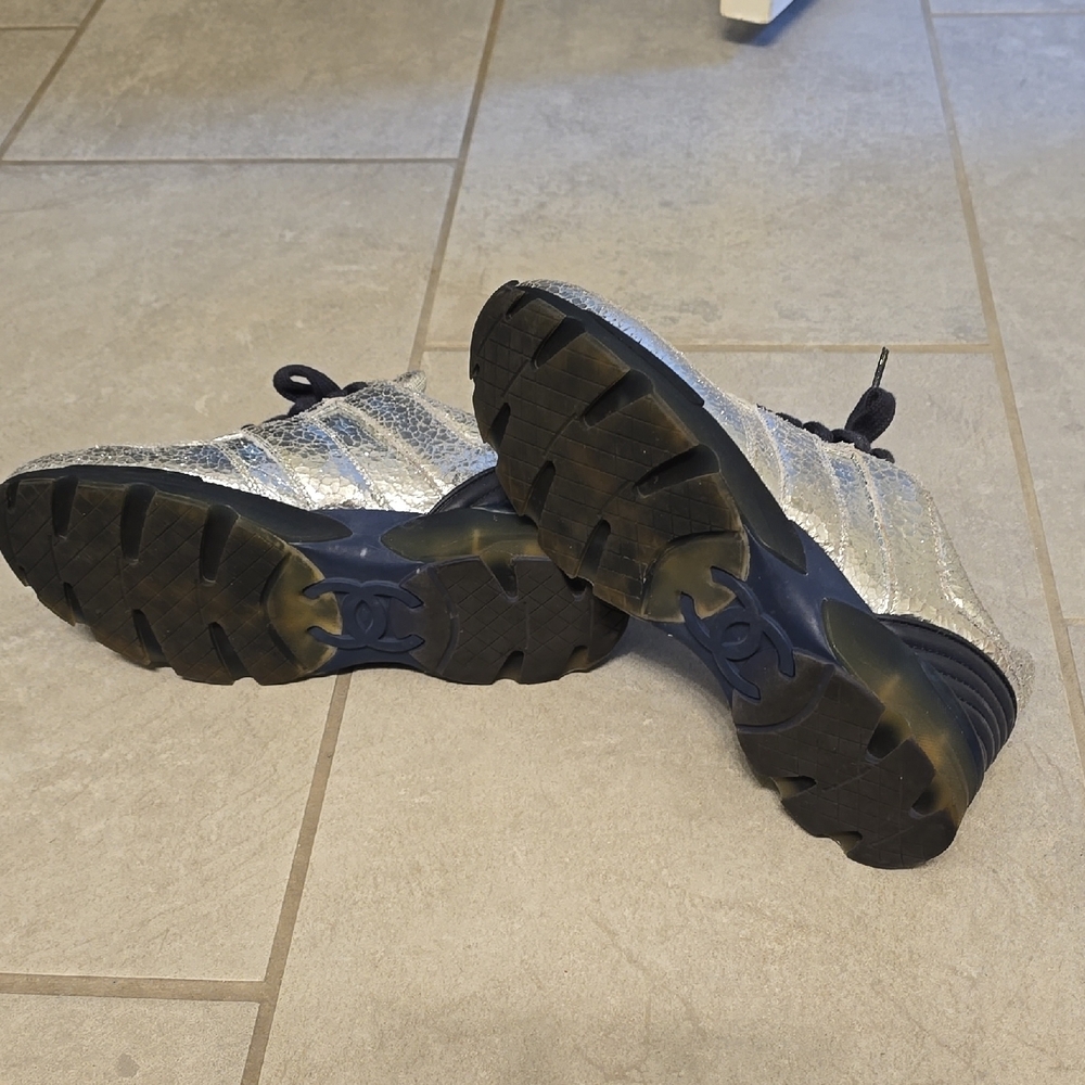 CHANEL Metallic Silver Sneakers with Navy Accents - Picture 10 of 13